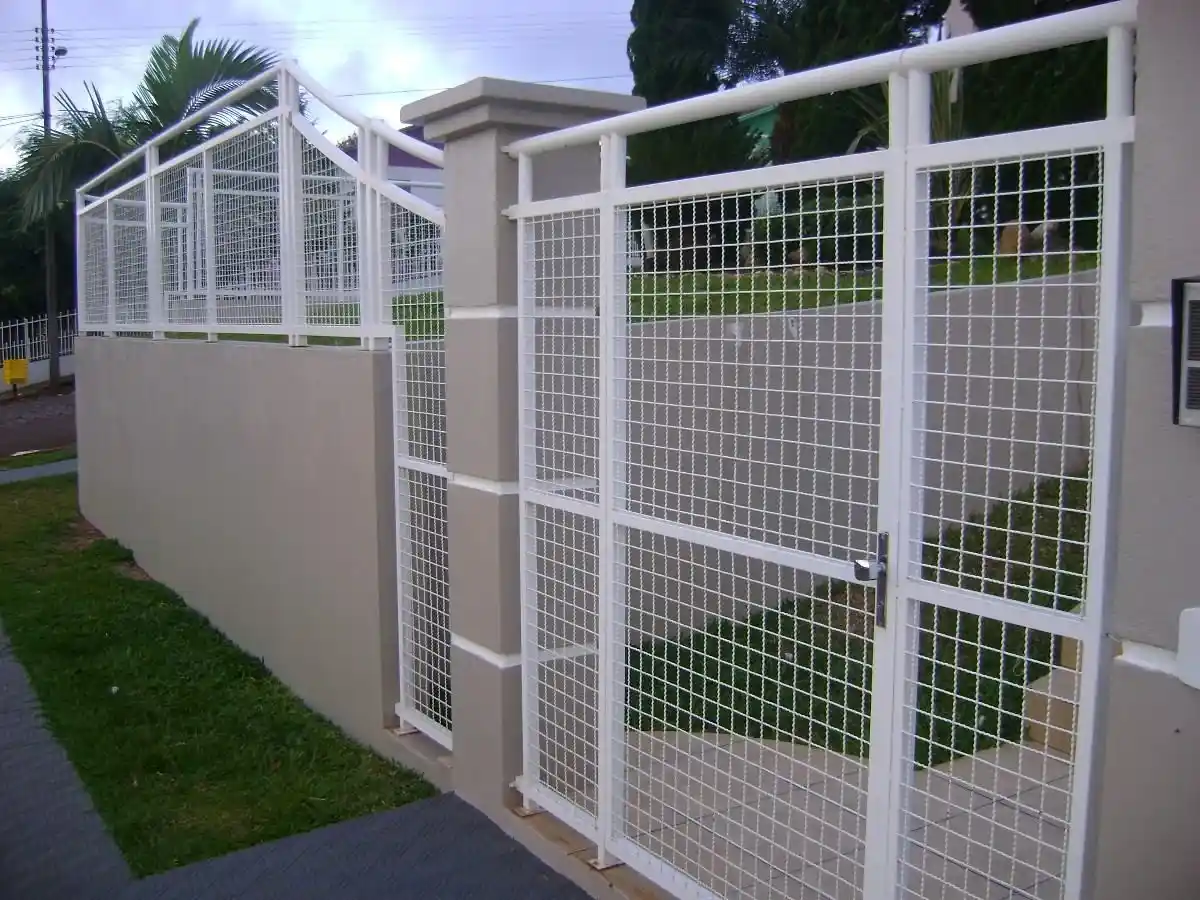 Banner do produto Fabricante de Portões em Tela Ondulada